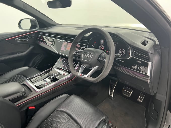 2025 Audi Rsq8