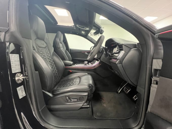 2025 Audi Rsq8