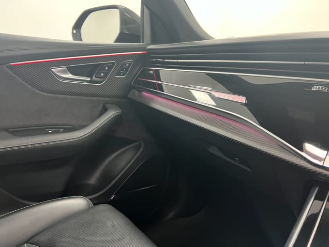 2025 Audi Rsq8