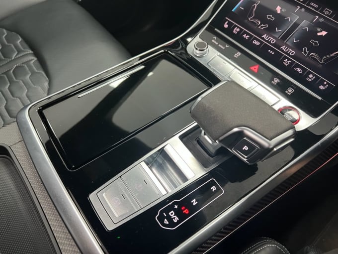2025 Audi Rsq8