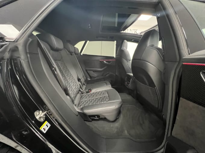 2025 Audi Rsq8