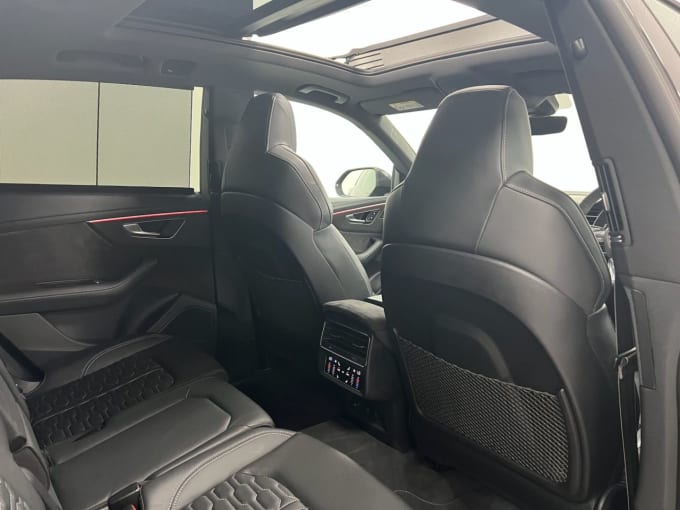 2025 Audi Rsq8