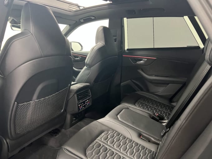 2025 Audi Rsq8