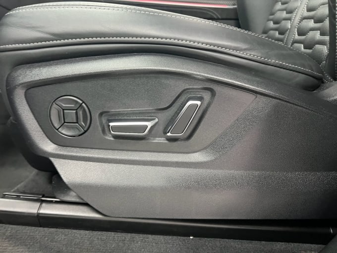 2025 Audi Rsq8