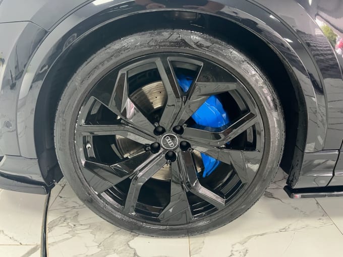 2025 Audi Rsq8