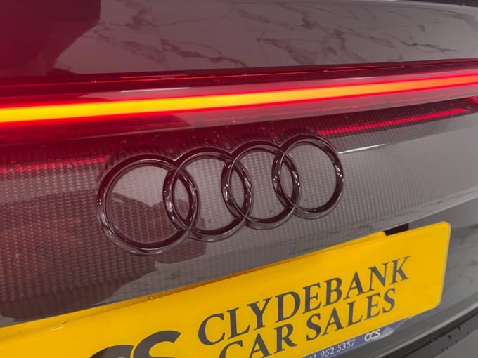 2025 Audi Rsq8