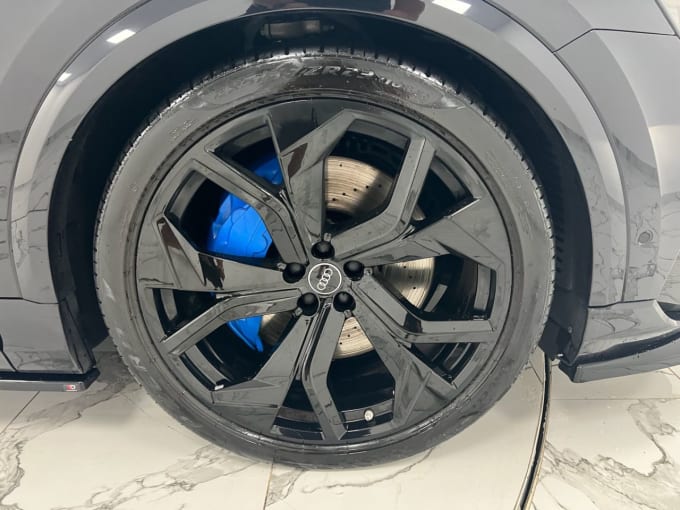2025 Audi Rsq8