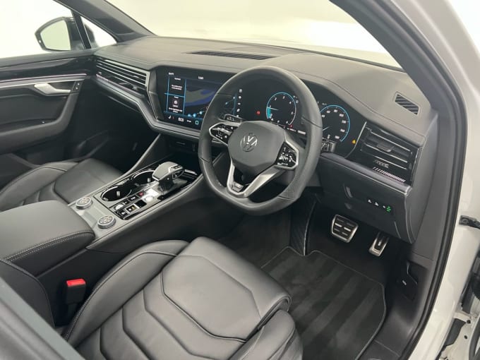 2025 Volkswagen Touareg