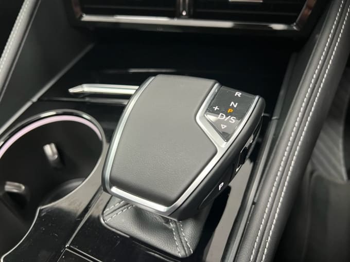 2025 Volkswagen Touareg