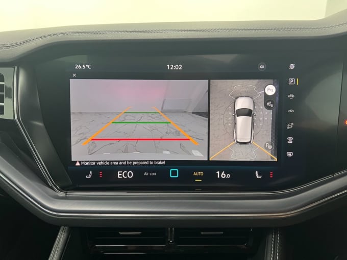 2025 Volkswagen Touareg