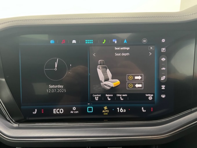 2025 Volkswagen Touareg