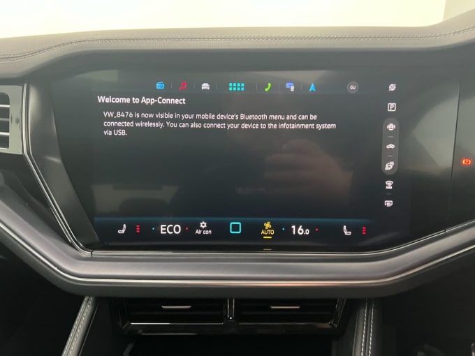 2025 Volkswagen Touareg