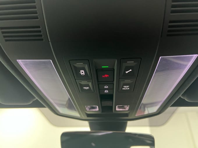 2025 Volkswagen Touareg