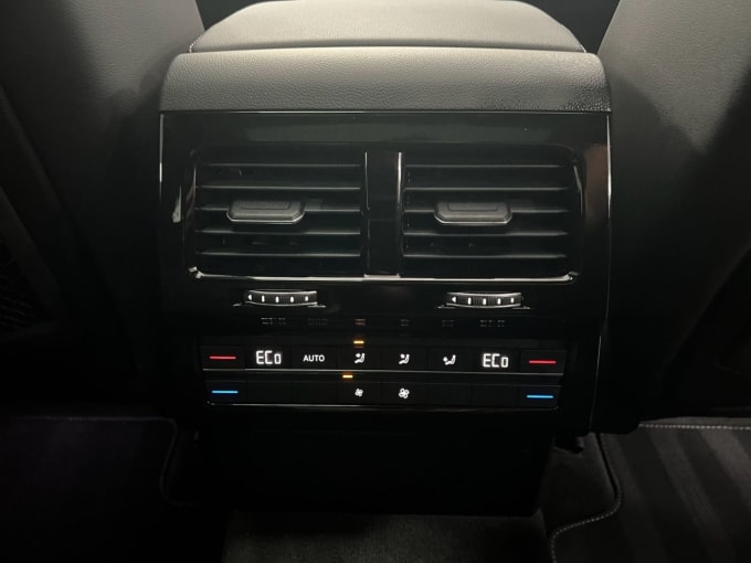 2025 Volkswagen Touareg