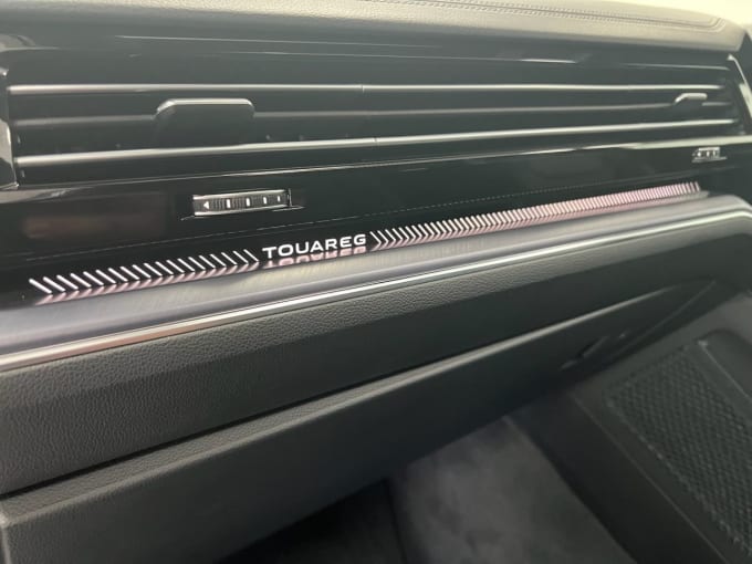 2025 Volkswagen Touareg