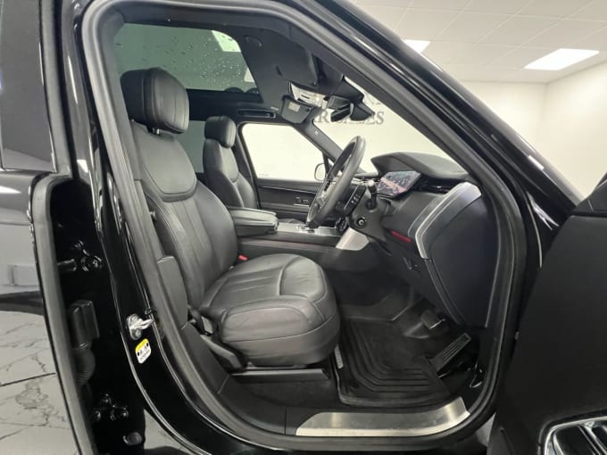2025 Land Rover Range Rover