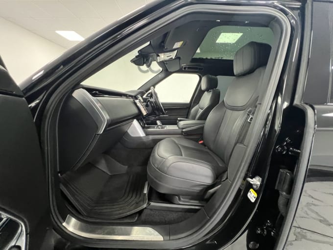 2025 Land Rover Range Rover