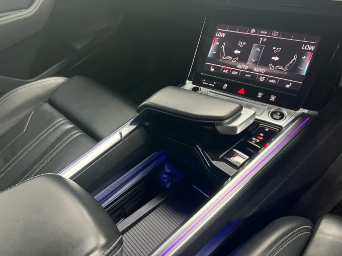 2025 Audi E-tron