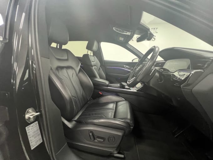 2025 Audi E-tron