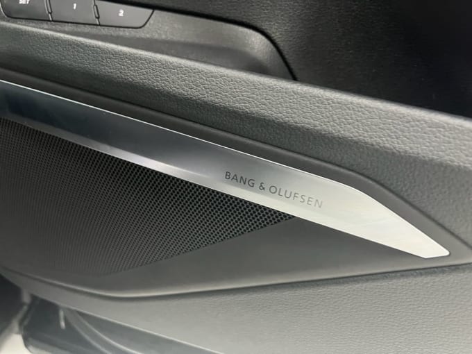 2025 Audi E-tron