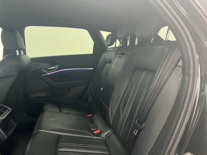 2025 Audi E-tron