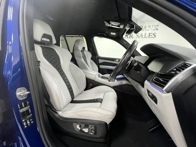 2025 BMW X5 M