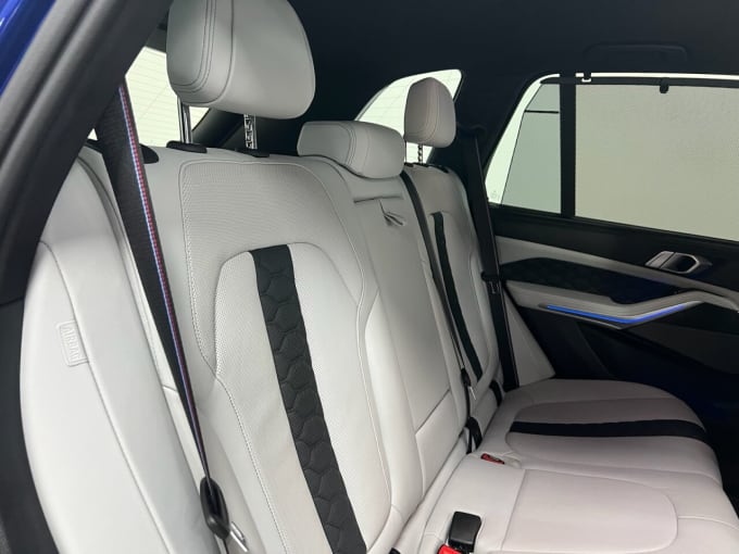 2025 BMW X5 M