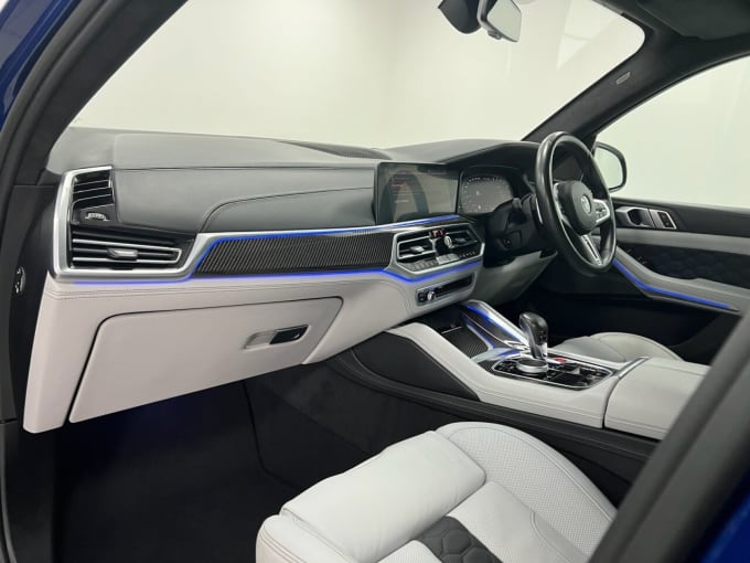 2025 BMW X5 M