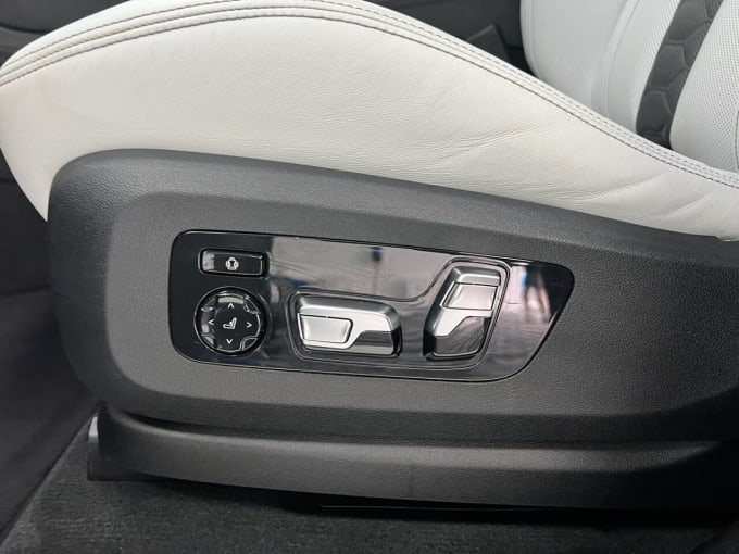 2025 BMW X5 M