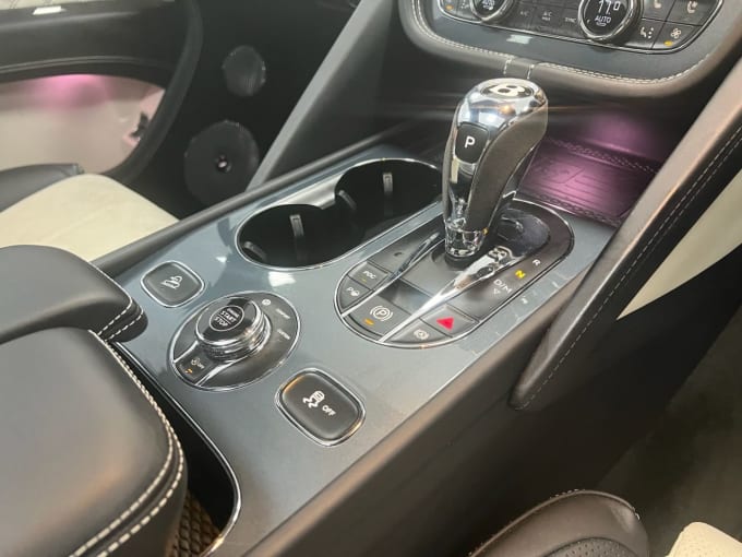 2025 Bentley Bentayga