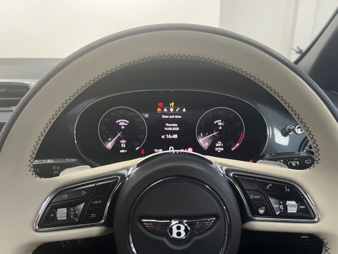 2025 Bentley Bentayga