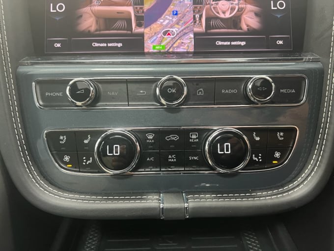 2025 Bentley Bentayga