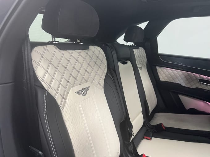 2025 Bentley Bentayga
