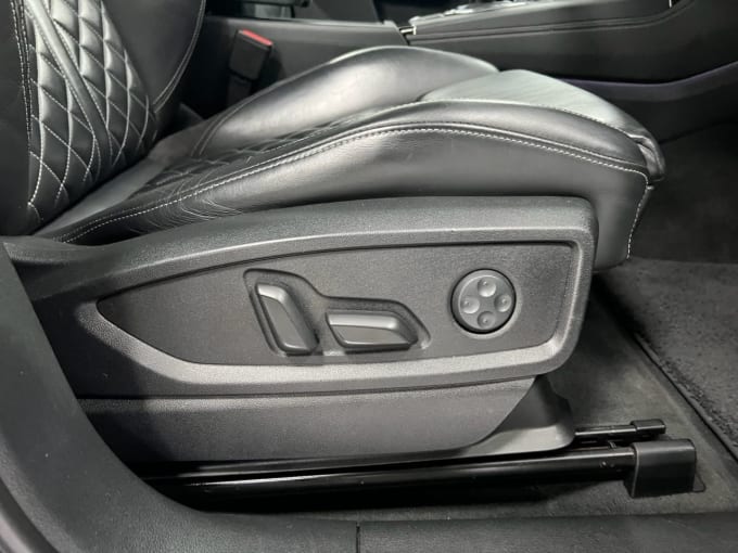 2025 Audi Sq5