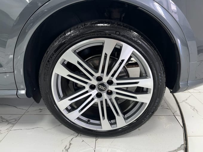 2025 Audi Sq5