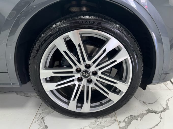 2025 Audi Sq5