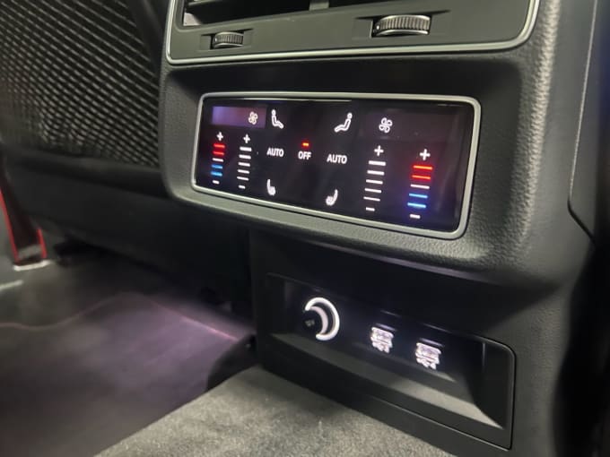 2025 Audi Rsq8