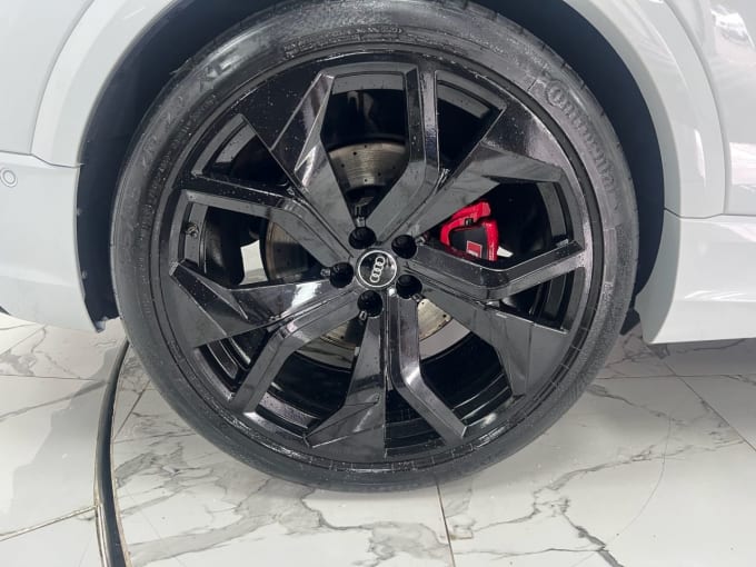 2025 Audi Rsq8