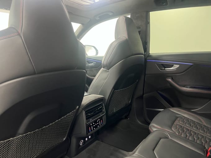 2025 Audi Rsq8