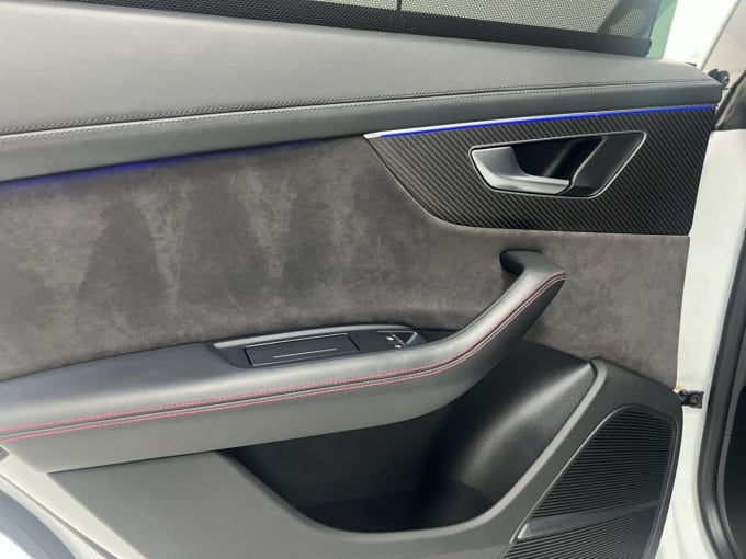 2025 Audi Rsq8