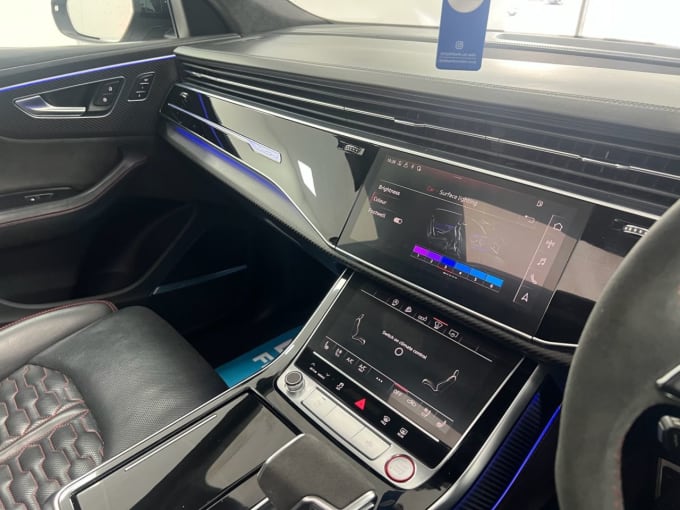 2025 Audi Rsq8