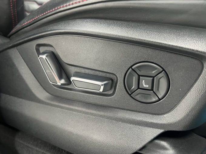 2025 Audi Rsq8