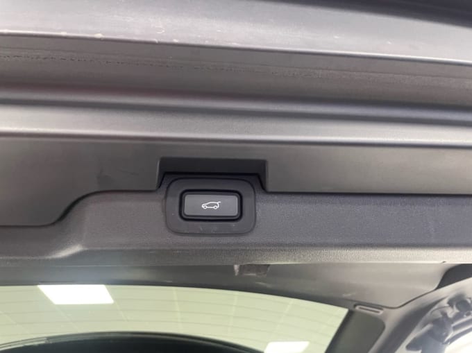 2025 Land Rover Discovery