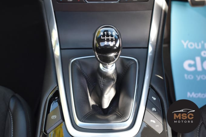 2016 Ford Edge
