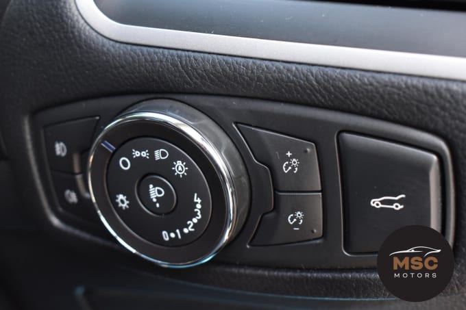 2016 Ford Edge