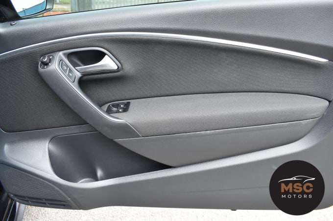 2016 Volkswagen Polo