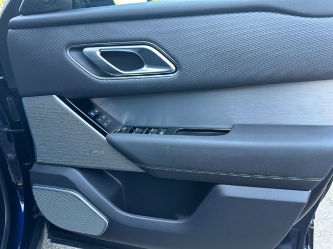 2025 Land Rover Range Rover Velar
