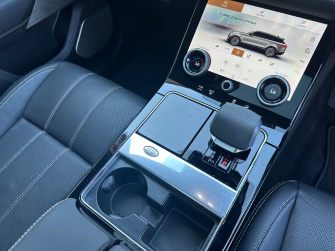 2025 Land Rover Range Rover Velar