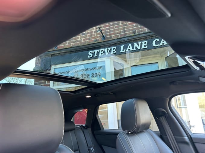 2025 Land Rover Range Rover Velar