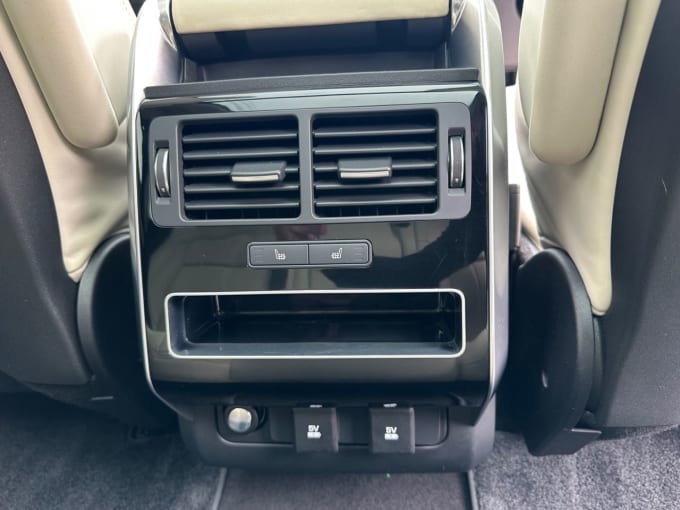 2025 Land Rover Range Rover Sport